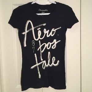 Black Aeropostale t-shirt